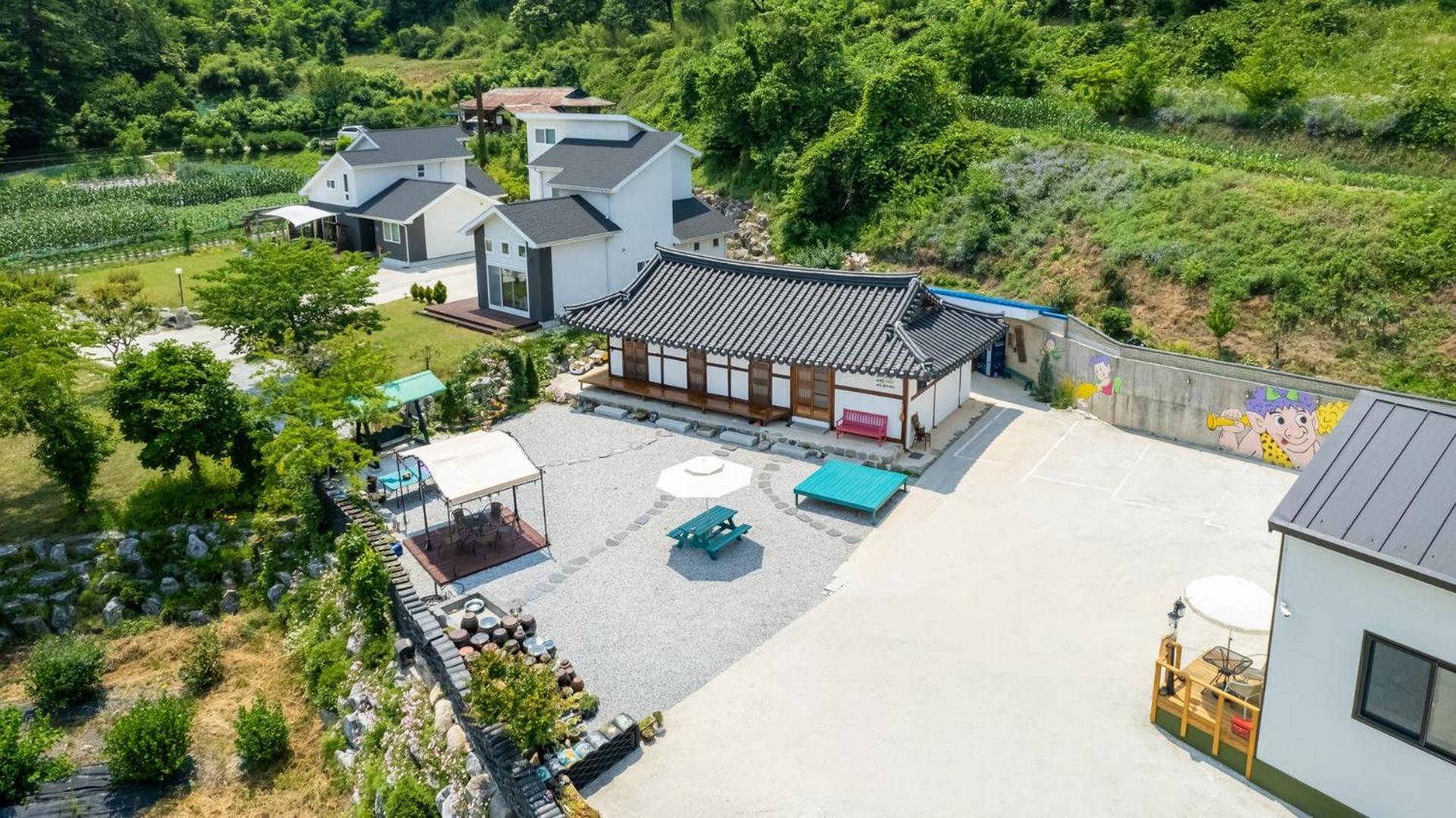 Gangneung Ggabinejip Hanok Pension Zimmer foto