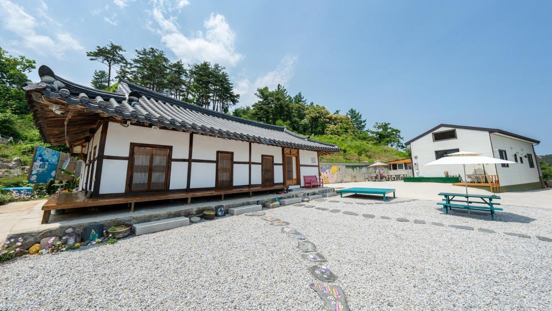 Gangneung Ggabinejip Hanok Pension Zimmer foto