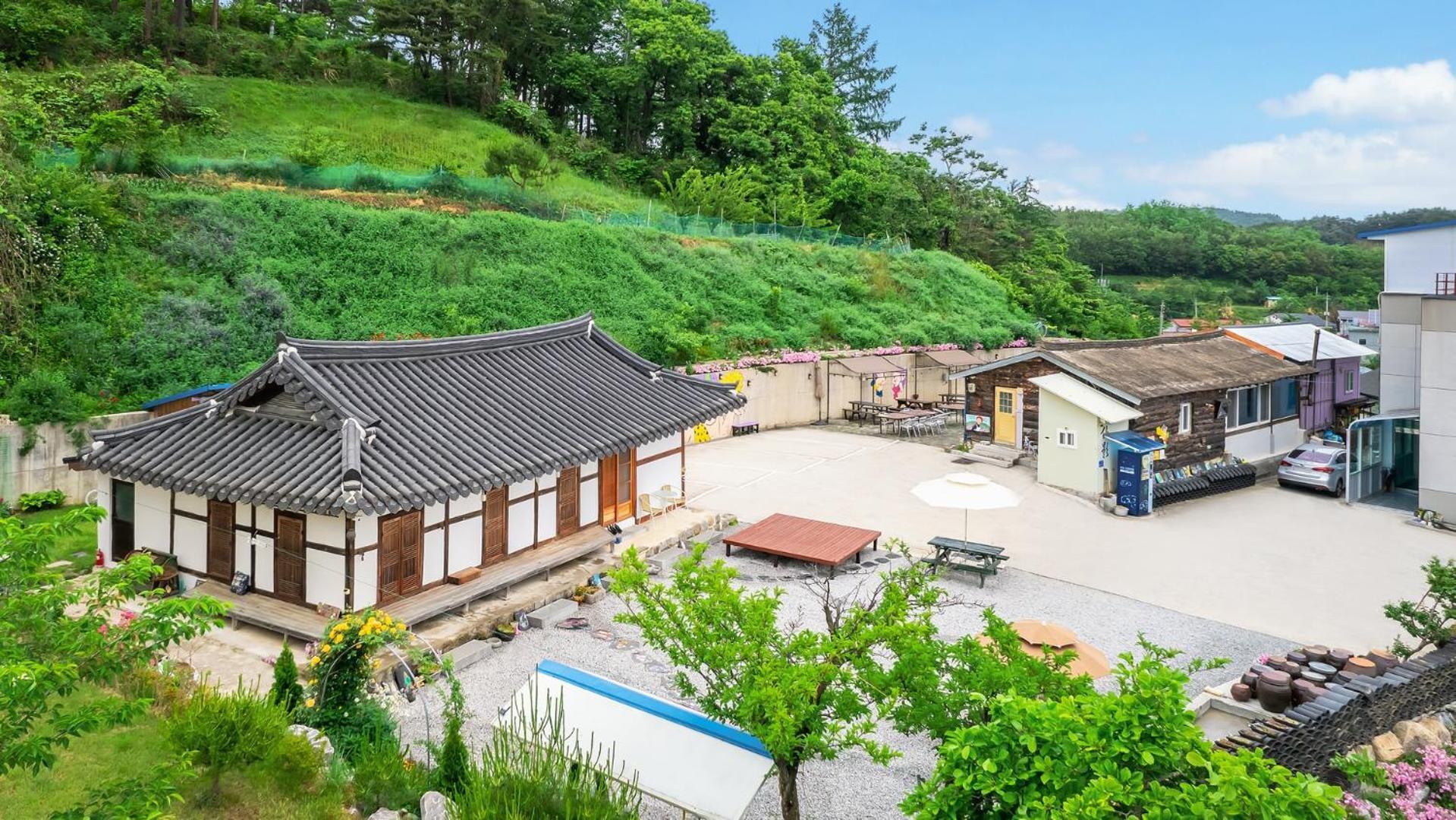 Gangneung Ggabinejip Hanok Pension Exterior foto