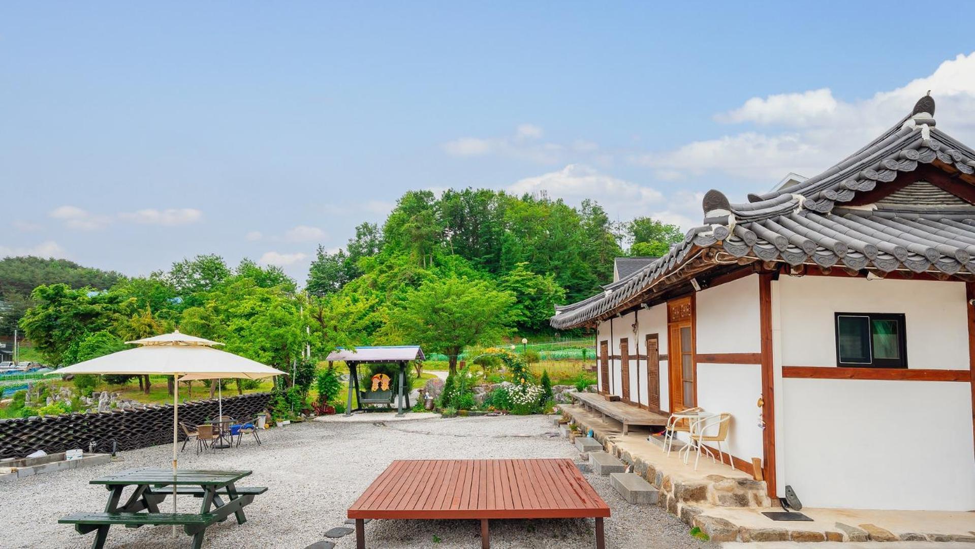 Gangneung Ggabinejip Hanok Pension Exterior foto